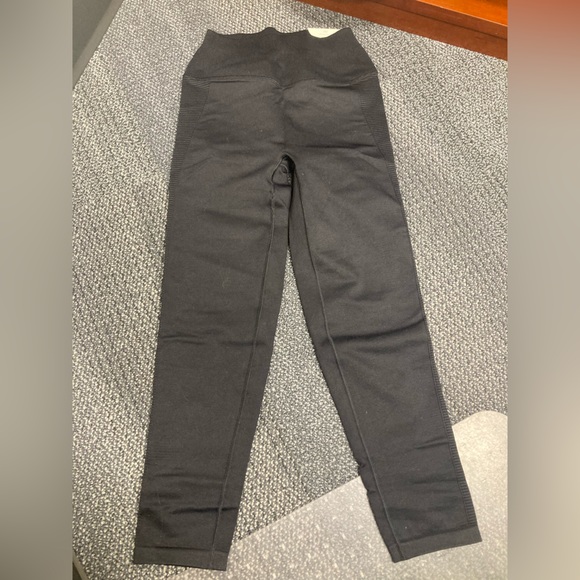 aerie Pants - NWT women offline by aerie hi-rise seamless 7/8 legging leggings ribbed black l